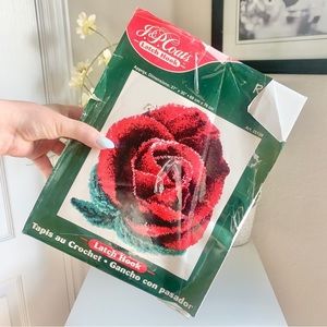 UNOPENED Vintage Latch Hook Kit - Rose Rug Design